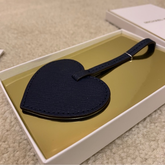 Michael Kors MK Navy Blue Heart Shape Leather Monogram Charms Bag Tag Boxed NEW - Picture 7 of 16